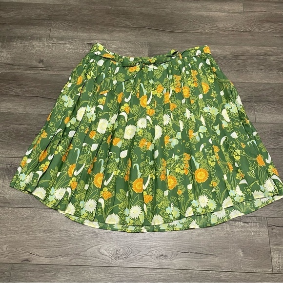 Modcloth A-line Swing Belted Skirt Floral Pleated Green White Oramhe Sz 2X - Picture 2 of 8